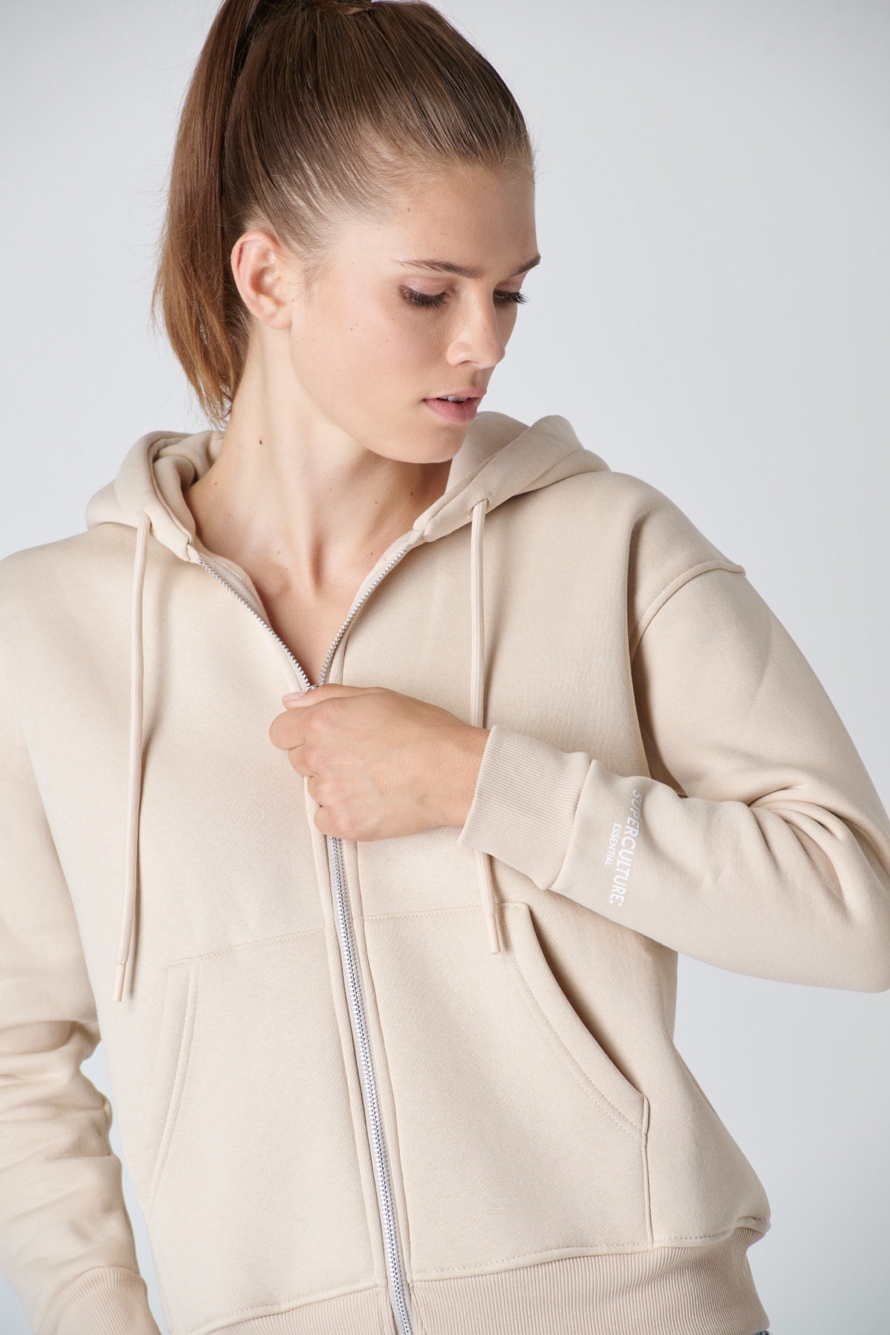 ETTA Felpa con zip e cappuccio – Superculture clothing